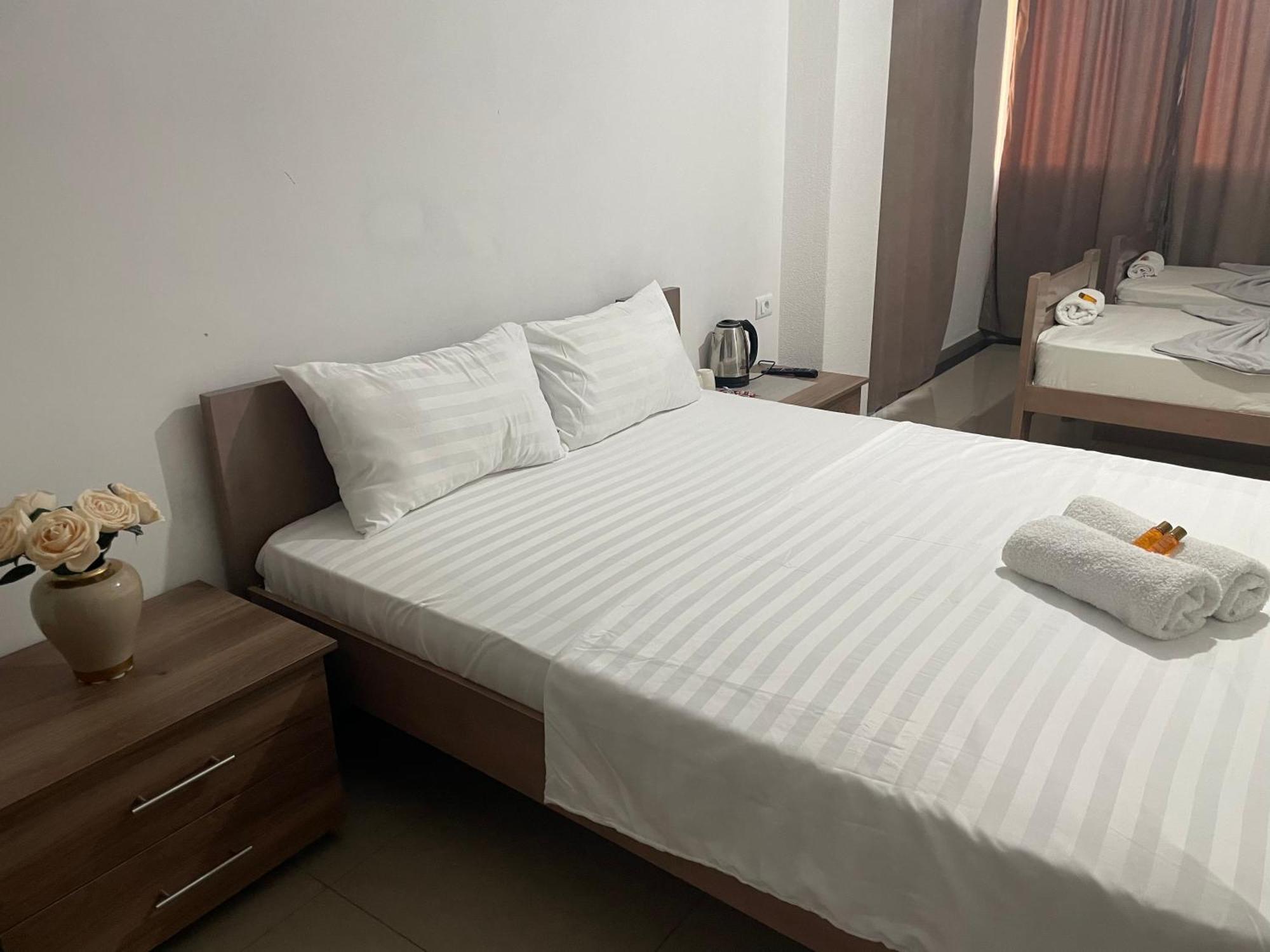Hotel Majestic Struga Exterior foto