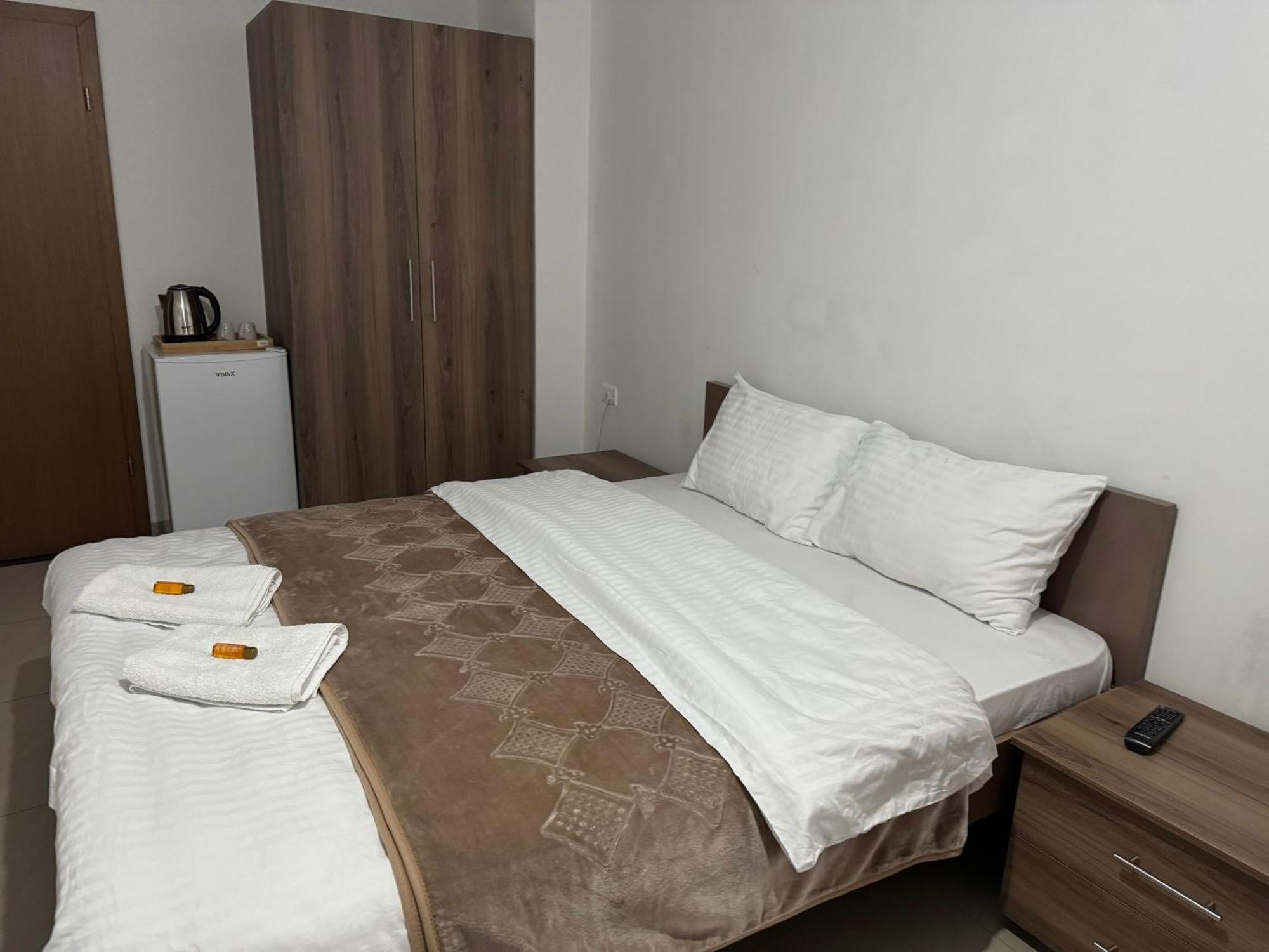 Hotel Majestic Struga Exterior foto