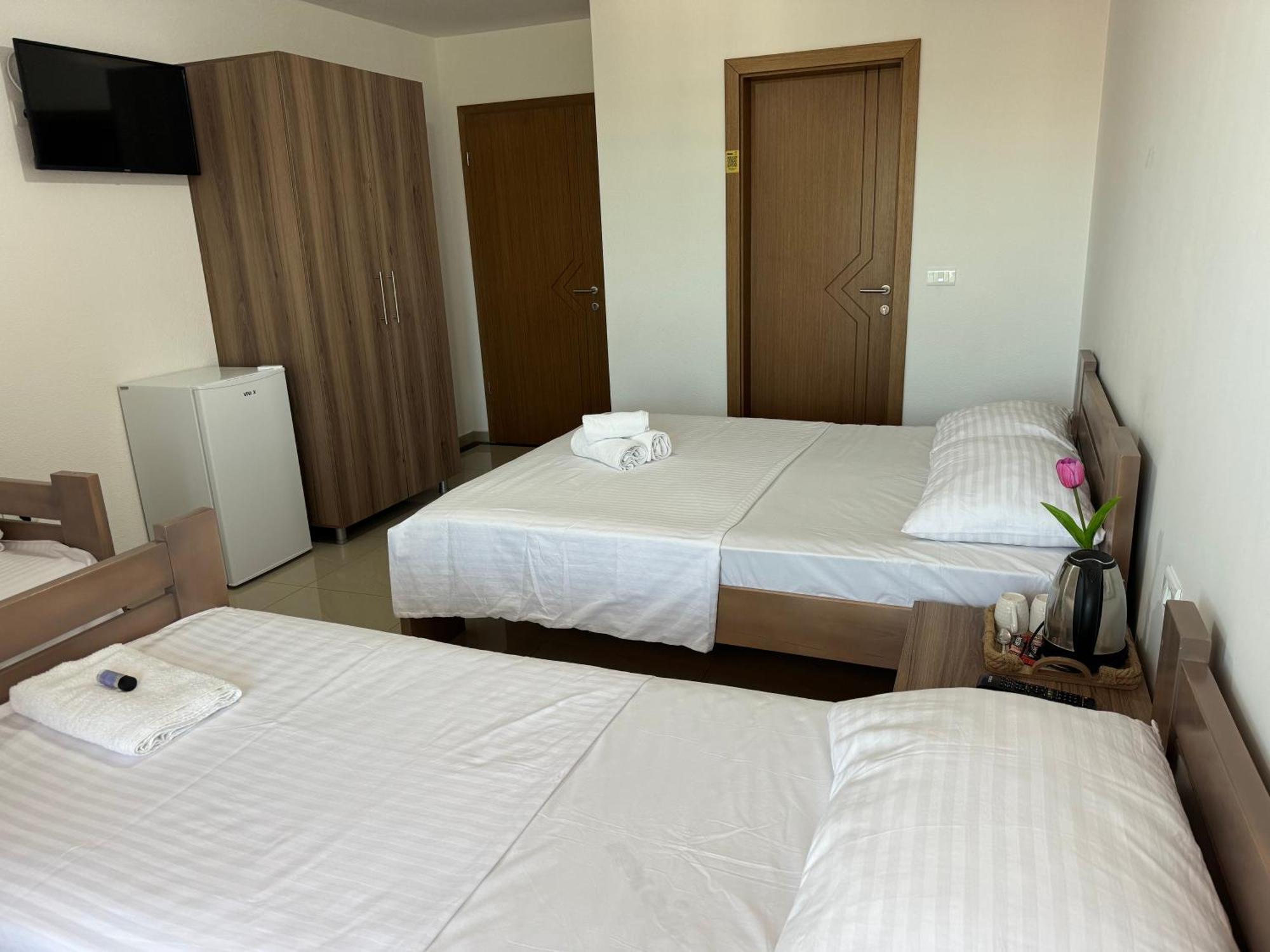 Hotel Majestic Struga Exterior foto