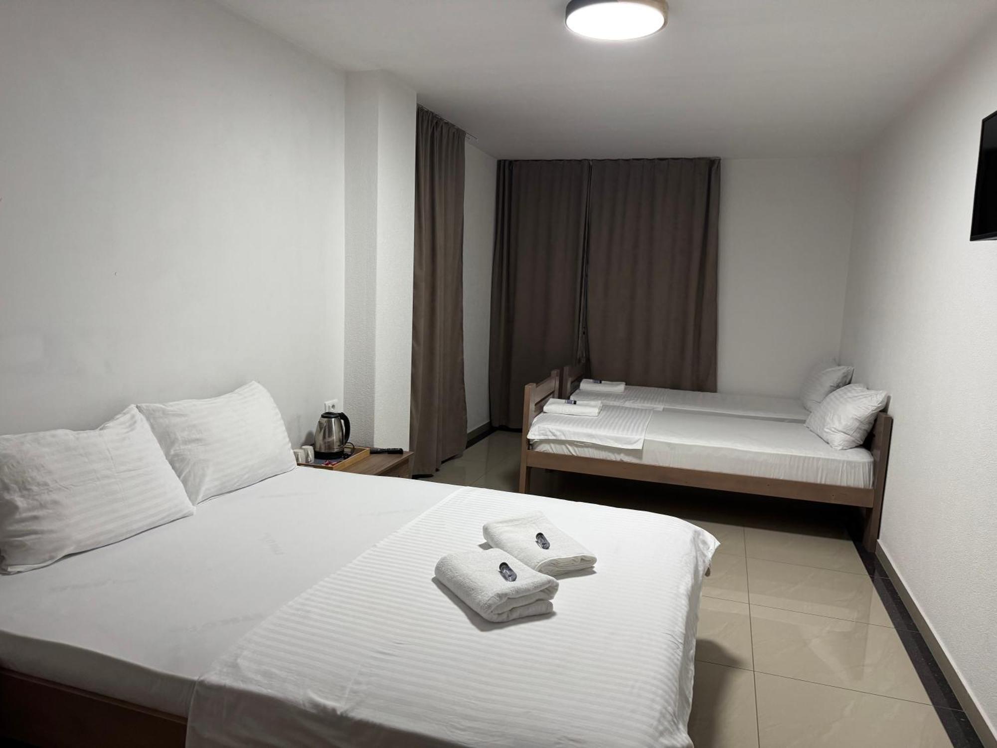 Hotel Majestic Struga Exterior foto