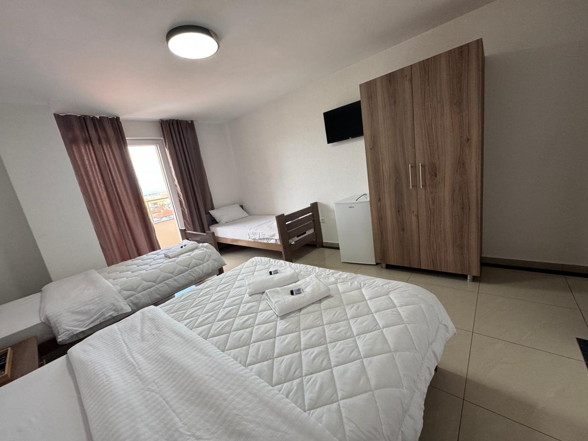 Hotel Majestic Struga Exterior foto